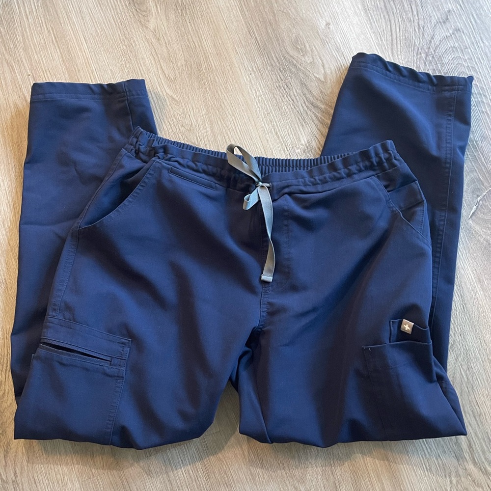 Figs Yola navy blue